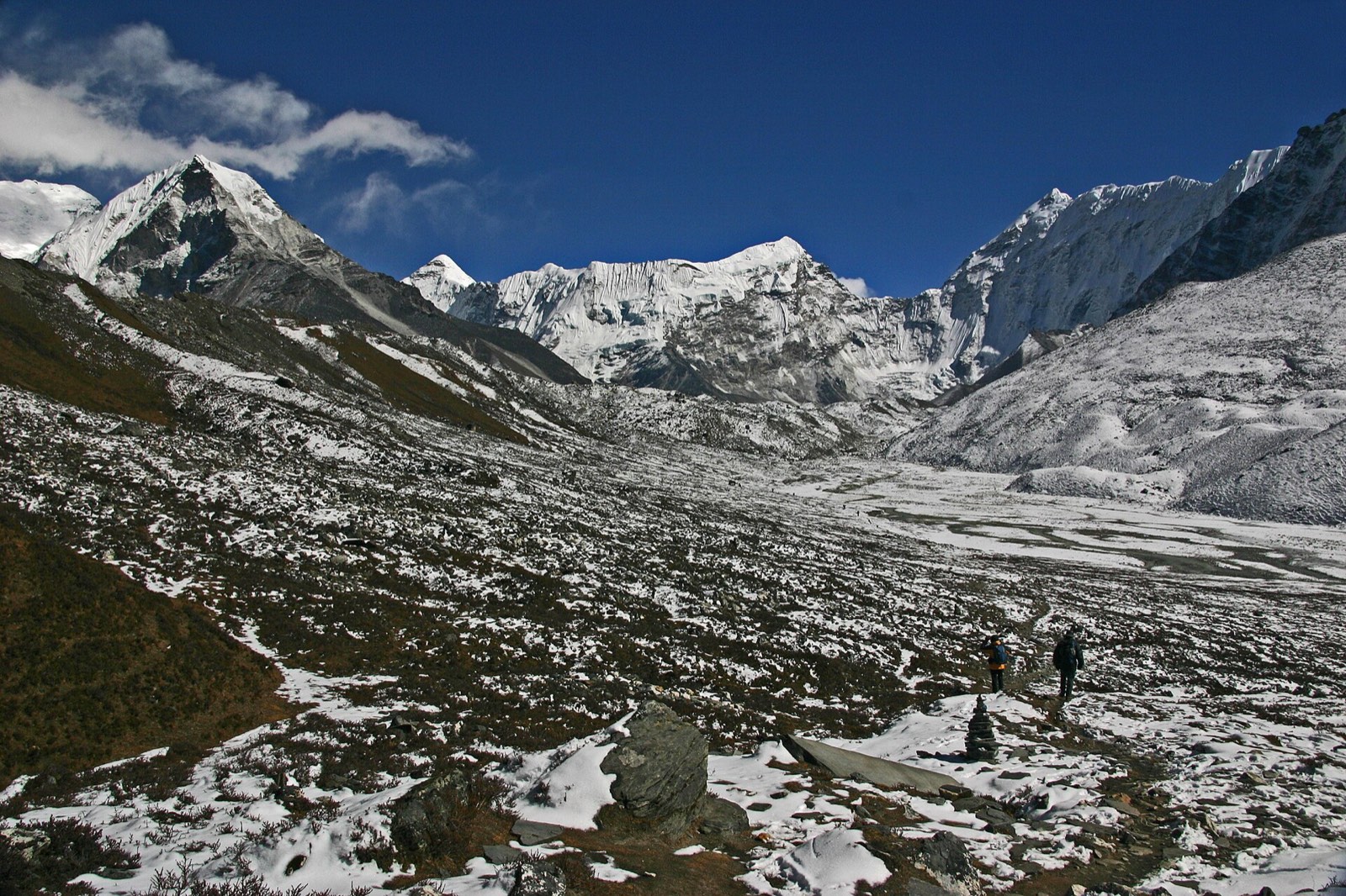 Island Peak (Imja Tse) above the Imja valley